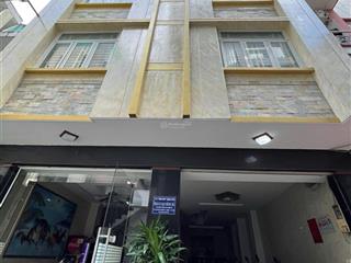 Gấp! khai thác 7%/năm, khách sạn ngay trung trâm quận 1 19 phòng, 6 tầng