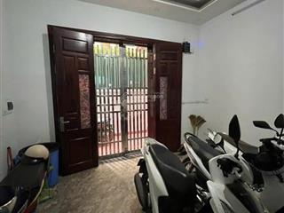 Bán nhà quan hoa, cầu giấy, dt 45m2 5t mt 4m giá 10.7 tỷ tổng 7 phòng khép kín gần phố