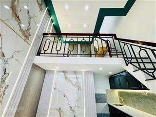 Cơ hội sở hữu nhà phố thiết kế mới lạ  giá siêu rẻ vị trí đẹp, gần kcn hoàng gia, chợ