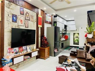 Nhà văn tiến dũng, bắc từ liêm 5 tầng 37m2 gần ô tô ngõ thông đường 32, quận uỷ  chủ cần bán gấp
