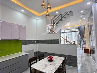 Bán nhà 4x10 m, nở hậu 6m, liền kề gò vấp, vị trí trung tâm sầm uất nhất q12.