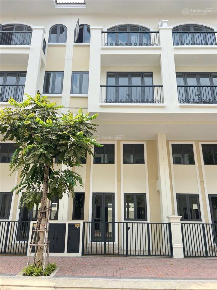 Hàng chuyển nhượng senturia nsg giá tốt nhất chỉ 6.8 tỷ, nhận nhà và sổ hồng trao tay