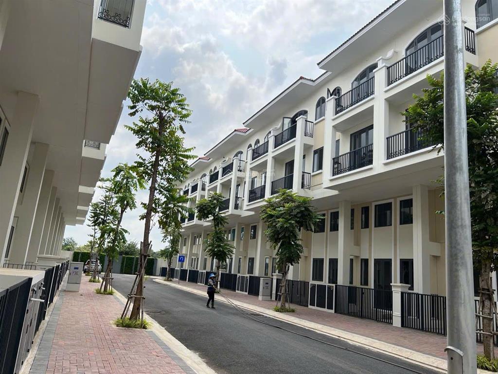Khách ngộp ngân hàng bán gấp nhà phố sen nam sài gòn giá 6,65 tỷ, sồ hồng hỗ trợ vay ngân hàng 70%