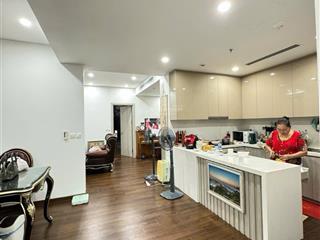 Hàng hiếm, bán gấp! chính chủ cần bán gấp căn đập thông view hồ 120m2 tk 4pn3vs full nt xịn giá tốt
