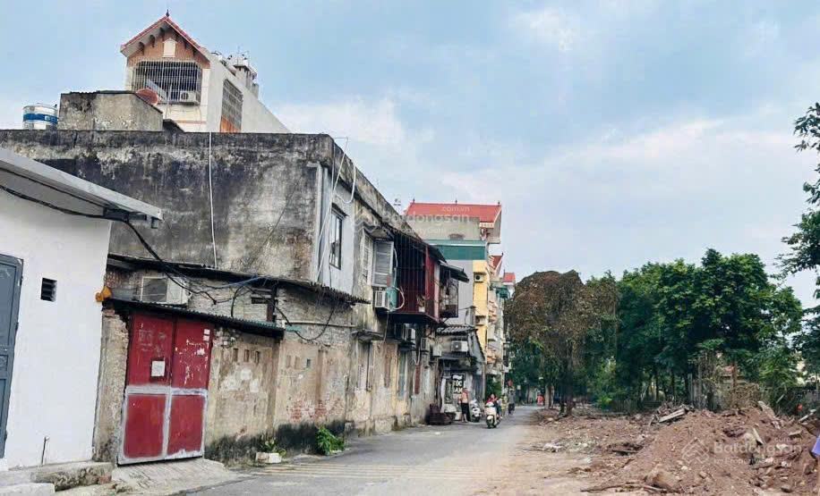 Bán đất (tặng nhà) ngõ 486 ngô gia tự đức giang long biên