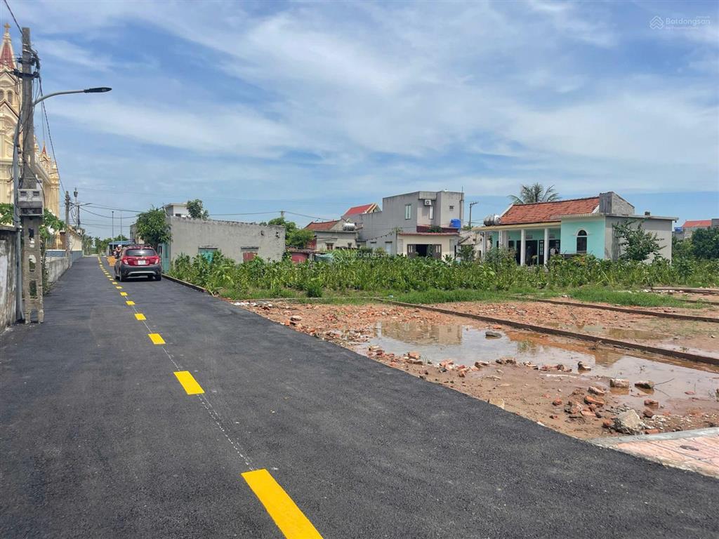Bán đất quất lâm, dt 90m2 full thổ cư, sát quảng trường và khu nghỉ dưỡng, giá 1.1 tỷ