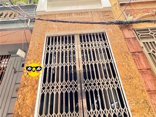 Bán nhà thanh nhàn 28m2 4tầng 4ngủ 6,9tỷ ngõ thông các ngả nhà đẹp ở ngay