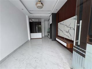 chỉ nhỉnh 7 tỷ có ngay nhà đẹp thang máy _gần chợ xốm_ đh đại nam ,cao đẳng kinh tế _ô tô