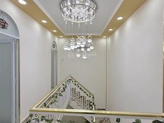 Nhà đẹp cmt8  cách hxh 50m  ngay ga metro số 2  28m2 cn đủ