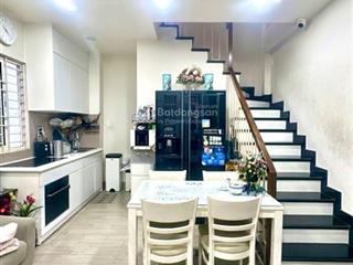 Bán nhà trung tâm tân bình, gần út tịch 24m2, 3 tầng, pháp lý rõ ràng, giá 5.3 tỷ