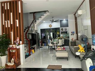 Siêu hot!!!! nhanh tay sở hữu căn nhà 52m2 , giá chỉ nhỉnh 3 tỷ , hxh 6m , sổ hồng riêng đầy đủ