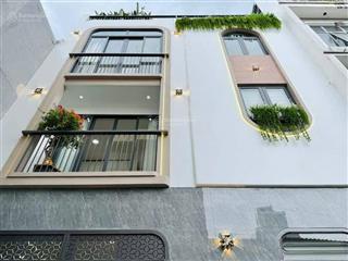 Chị phương bán nhà đường xe hơi ở đ.cô bắcp.cô giangq1. giá 4tỷ400/80,6m2 cho thuê 30tr/th gần bv