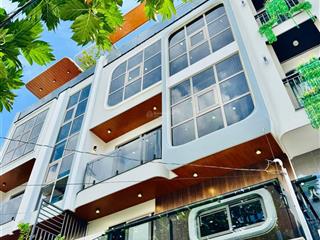 Tôi kẹt tiền bán gấp nhà đường oto lê văn sỹp12q3.giá 4tỷ650/88m2 gần trường thcs , cho thuê 29tr