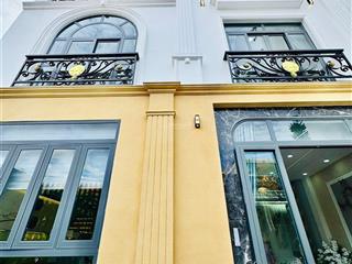 Nhà ngộp cần bán đường oto nguyễn trường tộ  p12  q4. 73m2 gần đh luật, cho thuê 23triệu