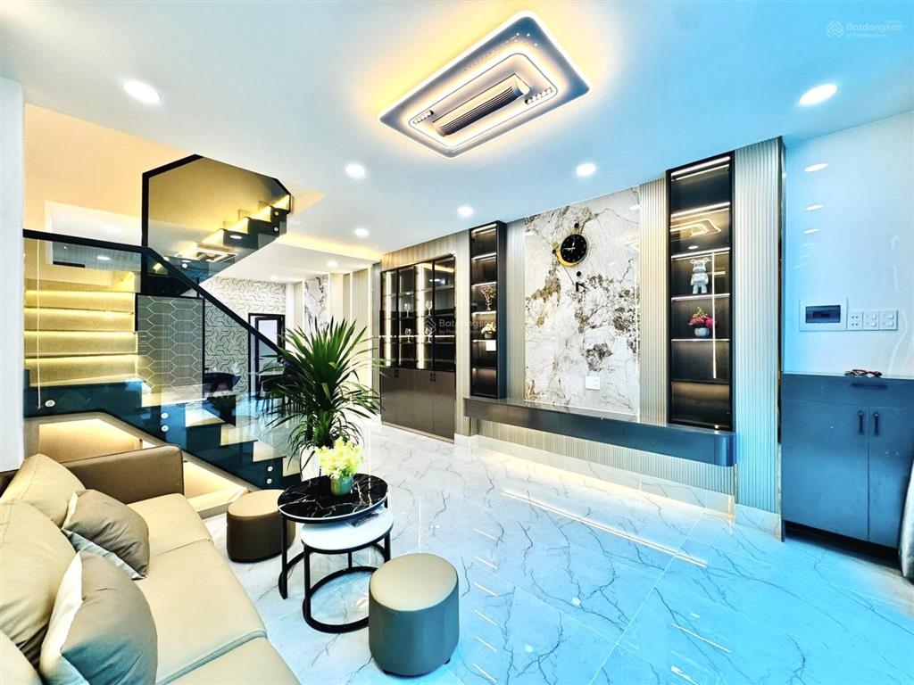 Chú tư lớn tuổi muốn bán nhà phan đình phùngp1phú nhuận. giá 4tỷ290/83,6m2 gần cao đẳng thuê 21tr