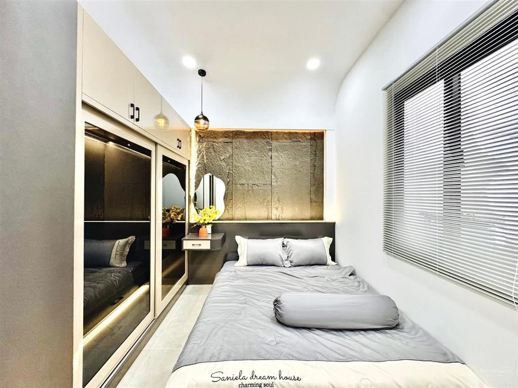 Chú tư lớn tuổi muốn bán nhà phan đình phùngp1phú nhuận. giá 4tỷ290/83,6m2 gần cao đẳng thuê 21tr