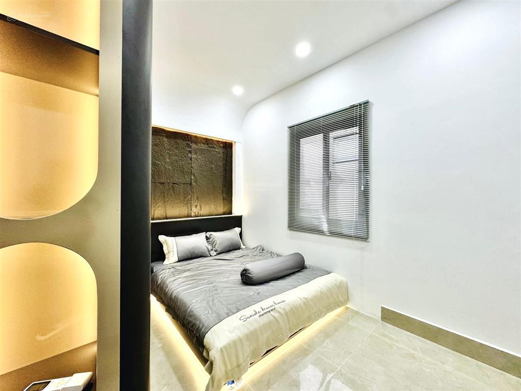 Chú tư lớn tuổi muốn bán nhà phan đình phùngp1phú nhuận. giá 4tỷ290/83,6m2 gần cao đẳng thuê 21tr