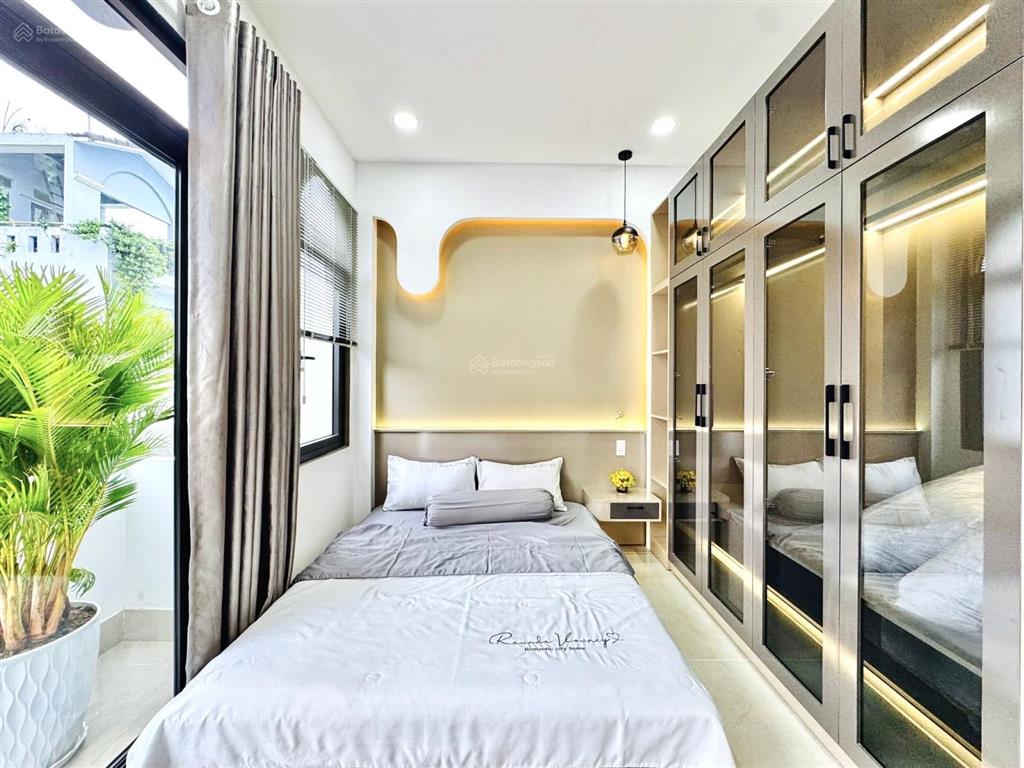 Chú tư lớn tuổi muốn bán nhà phan đình phùngp1phú nhuận. giá 4tỷ290/83,6m2 gần cao đẳng thuê 21tr