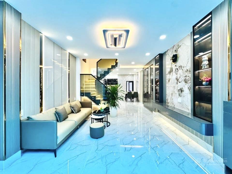 Chú tư lớn tuổi muốn bán nhà phan đình phùngp1phú nhuận. giá 4tỷ290/83,6m2 gần cao đẳng thuê 21tr