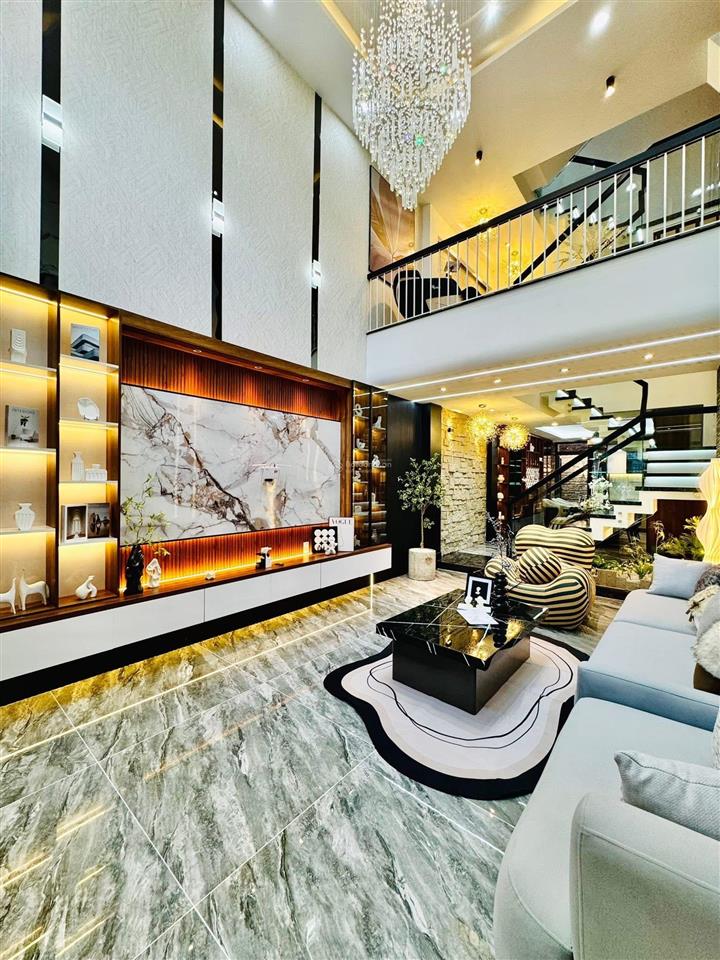 Bán gấp nhà riêng chính chủ nguyễn trung ngạn  q1 gần cầu ba son. 69,6m2 cho thuê 25tr