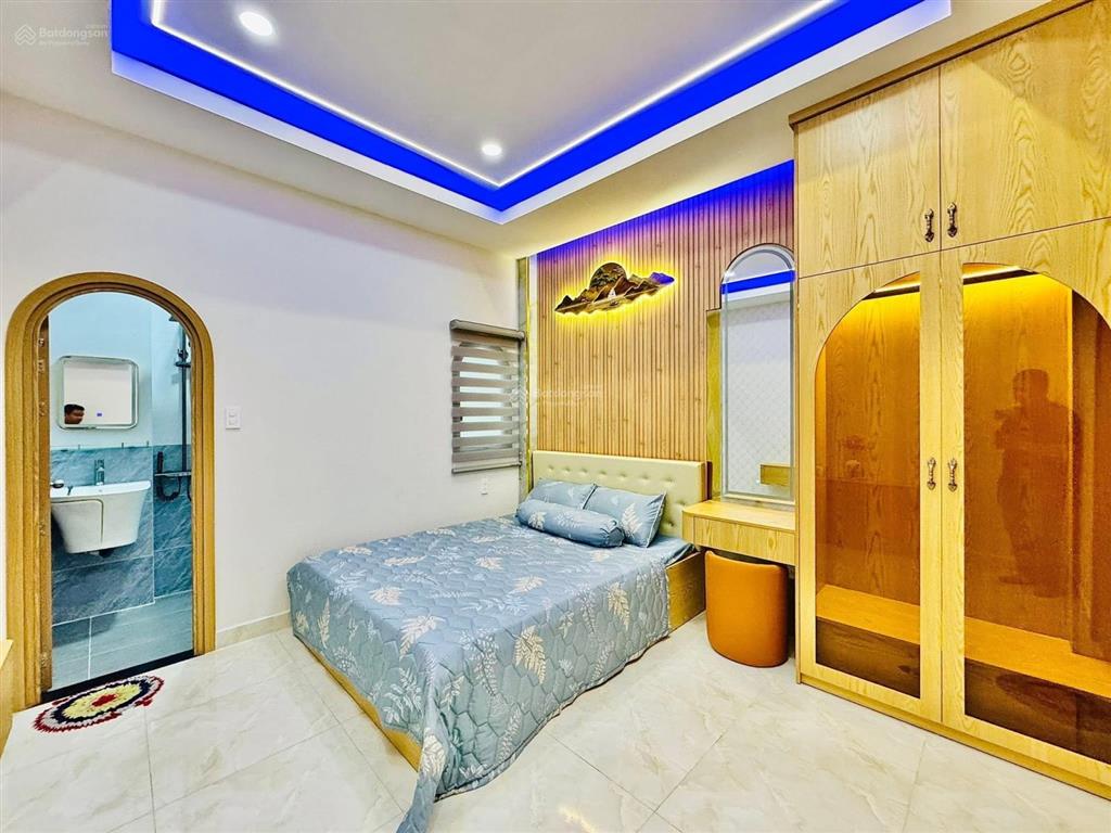 Cần bán gấp nhà đường oto trần huy liệup11phú nhuận. chỉ 4tỷ2/79m2 gần trường tiểu học, thuê 24tr