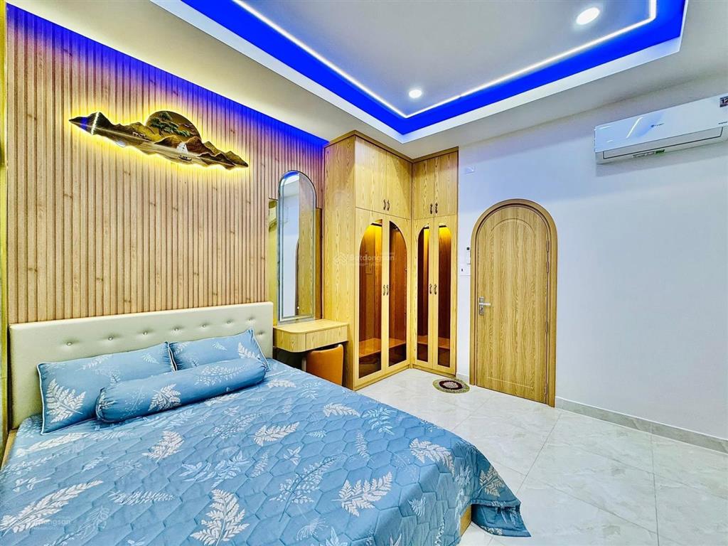 Cần bán gấp nhà đường oto trần huy liệup11phú nhuận. chỉ 4tỷ2/79m2 gần trường tiểu học, thuê 24tr