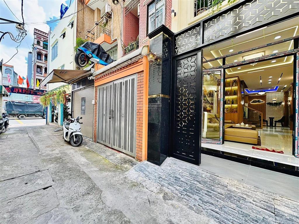 Cần bán gấp nhà đường oto trần huy liệup11phú nhuận. chỉ 4tỷ2/79m2 gần trường tiểu học, thuê 24tr