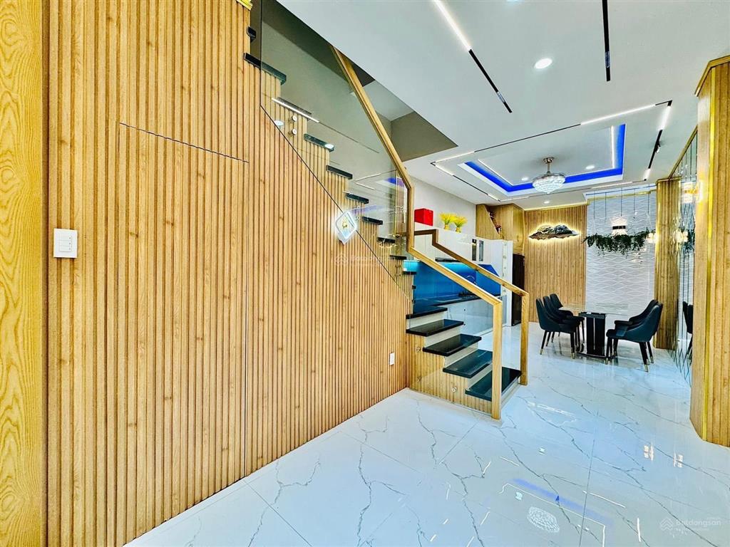 Cần bán gấp nhà đường oto trần huy liệup11phú nhuận. chỉ 4tỷ2/79m2 gần trường tiểu học, thuê 24tr