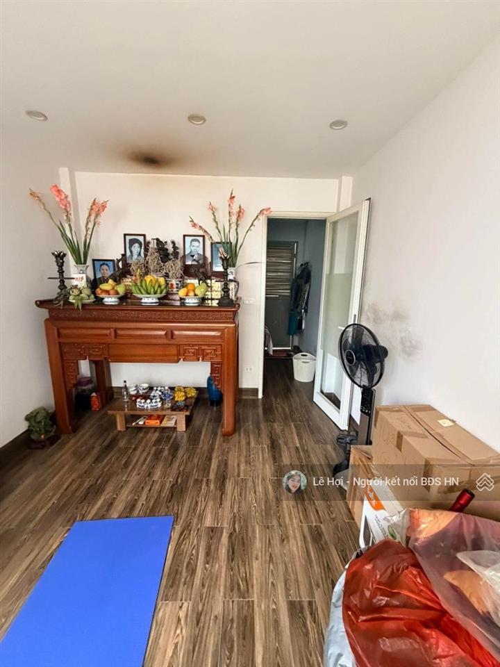 Bán nhà dân xây phố tôn đức thắng, đống đa 35m2* 5 tầng, nhà gần phố, khu an sinh tốt, giá hợp lý.