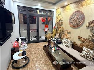 Bán nhà dân xây phố tôn đức thắng, đống đa 35m2* 5 tầng, nhà gần phố, khu an sinh tốt, giá hợp lý.