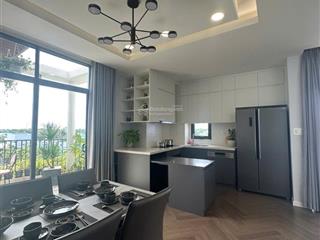Thanh toán 1 tỷ 200 triệu nhận ngay nhà phố 3 tầng mặt tiền ngay chợ bình chánh, cách quận 1  30p