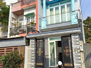 Kẹt tiền cần bán gấp nhà gần chợ bình chánh giá 2 tỷ 300 triệu