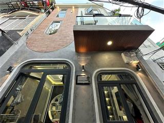 Bán gấp nhà đường 7m phan văn hân  bình thạnh. giá 3tỷ320. đang cho thuê 22tr. gần chợ thị nghè