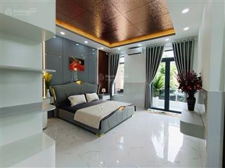 Tôi bán nhà đường ôtô 7m lý thái tổ  p1  q3. giá 4tỷ190. đang cho thuê 26tr. gần đại học văn hiến