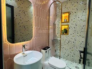 Bán căn nhà đường 6m cao thắng  q3. giá 4tỷ800. đang cho thuê 35tr. cách đường điện biên phủ 160m