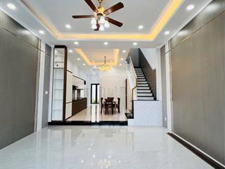 Nhà decor đẹp đường 6m đỗ thị lời  q3. đang cho thuê 23 tr/th. gần chợ hòa hưng