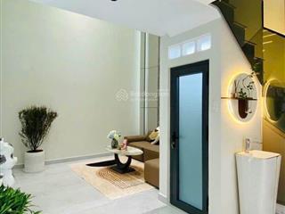 Nhà mới thiết kế châu âu đường 5.5m bàn cờq3.giá 4tỷ490. đang cho thuê 25tr.gần bệnh viện bình dân