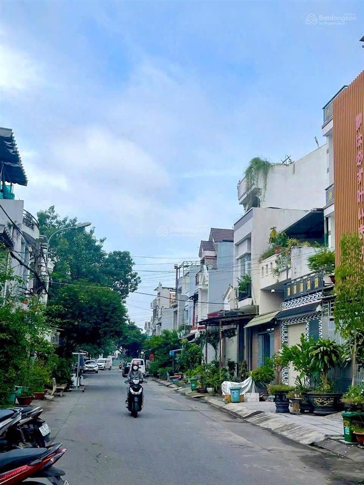 Nhà hiếm đường ô tô 6m ngay võ thị sáu  q3. giá 5tỷ350. cho thuê 26tr/82.5m. gần ubnd quận 3