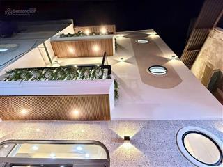 Bán gấp nhà đường 7m lý chính thắng  q3. đang cho thuê 28 tr/th. gần bệnh viện quận 3