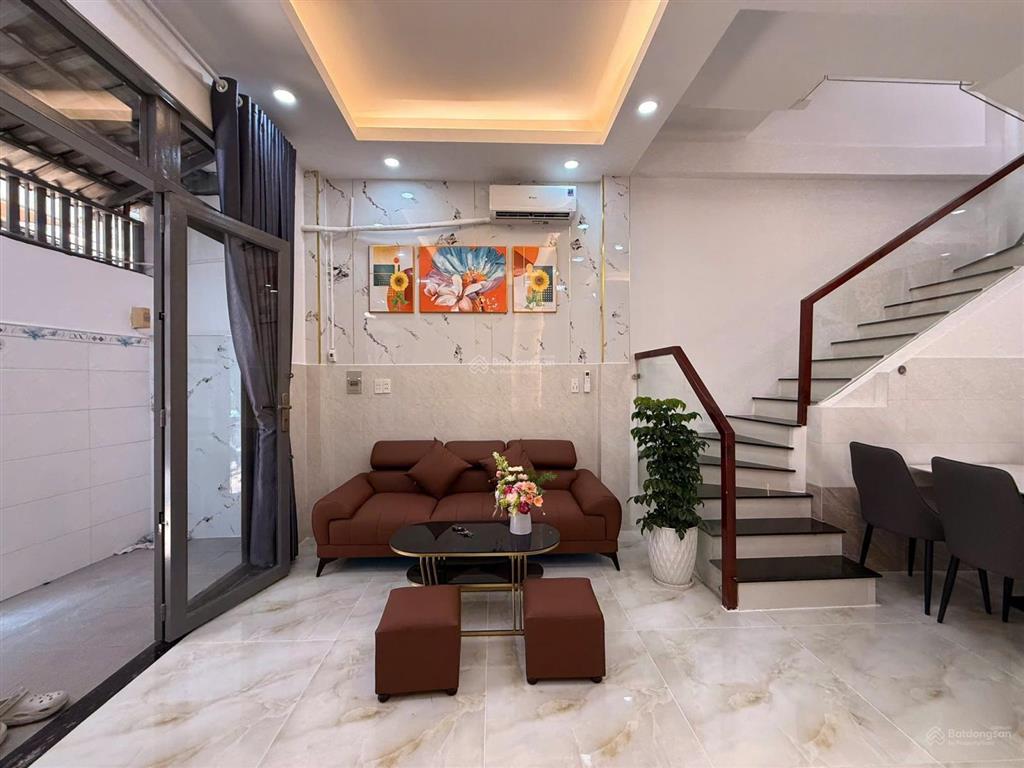 Ô tô ngủ trong nhà đường 6.2m nguyễn hữu cầu q1. giá 4tỷ850. đang cho thuê 32tr. gần chợ tân định