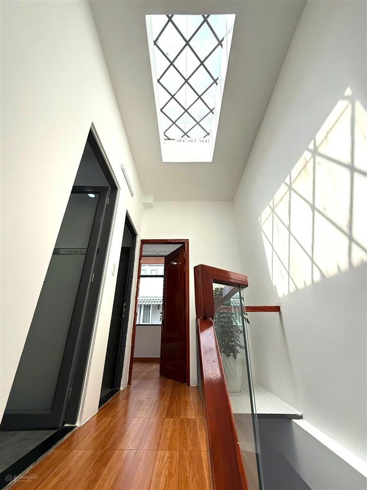 Ô tô ngủ trong nhà đường 6.2m nguyễn hữu cầu q1. giá 4tỷ850. đang cho thuê 32tr. gần chợ tân định