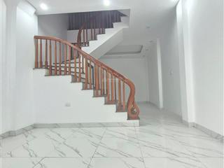 Nhà xây mới 36m2, 5 tầng  ô tô đỗ cửa  3,8 tỷ ctl
