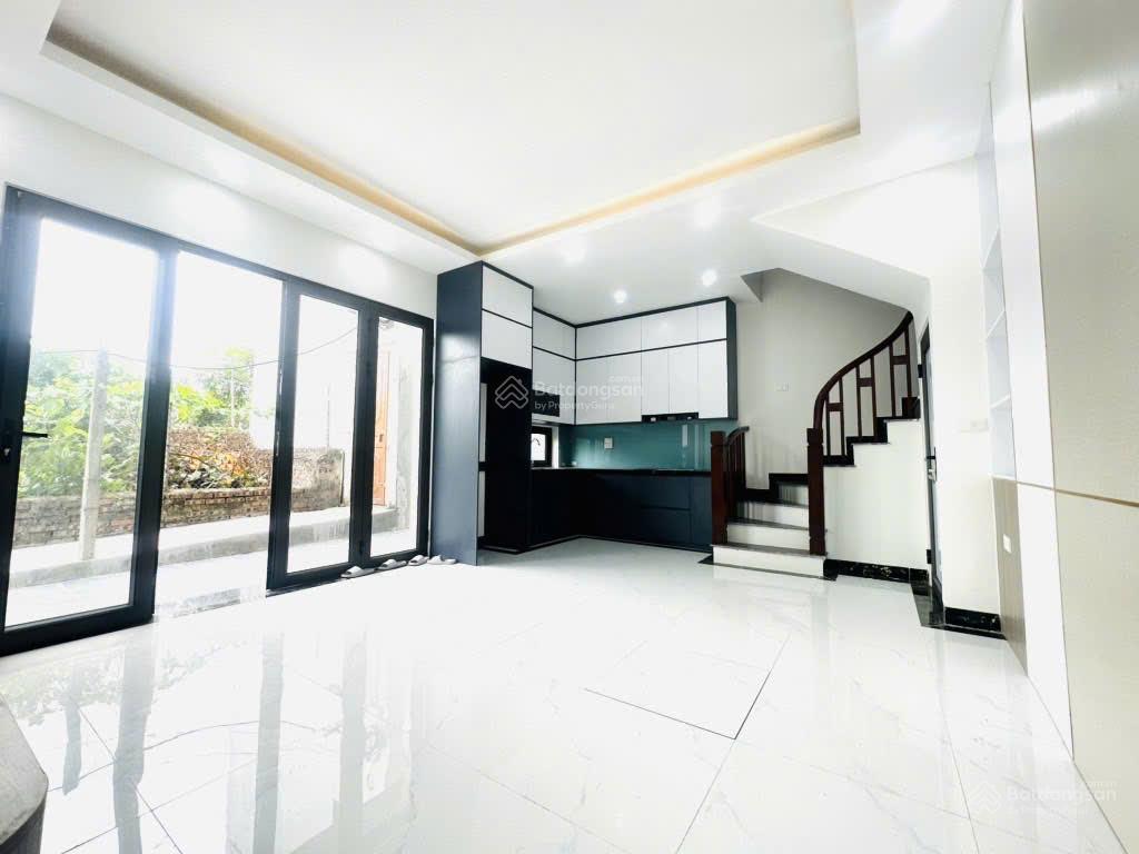 5 tầng phúc lợi ô tô cách 5m ngõ thông 4,x tỷ