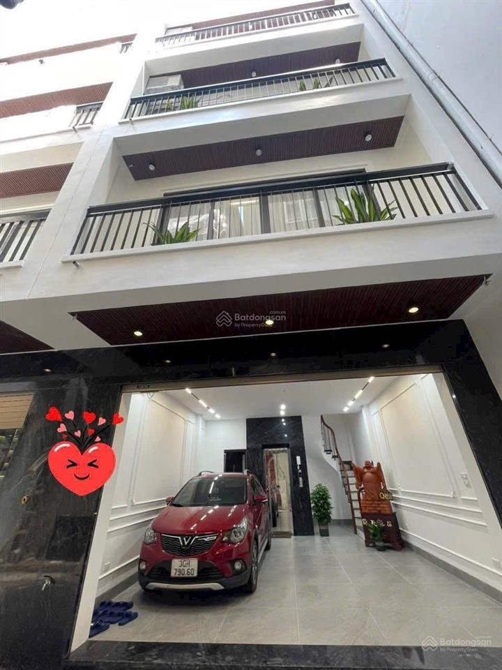 Ngọc lâm long biên bán nhà 6 tầng thang máy oto đỗ cửa ngõ thông tứ tung dt 35m 6 t mt 4,8