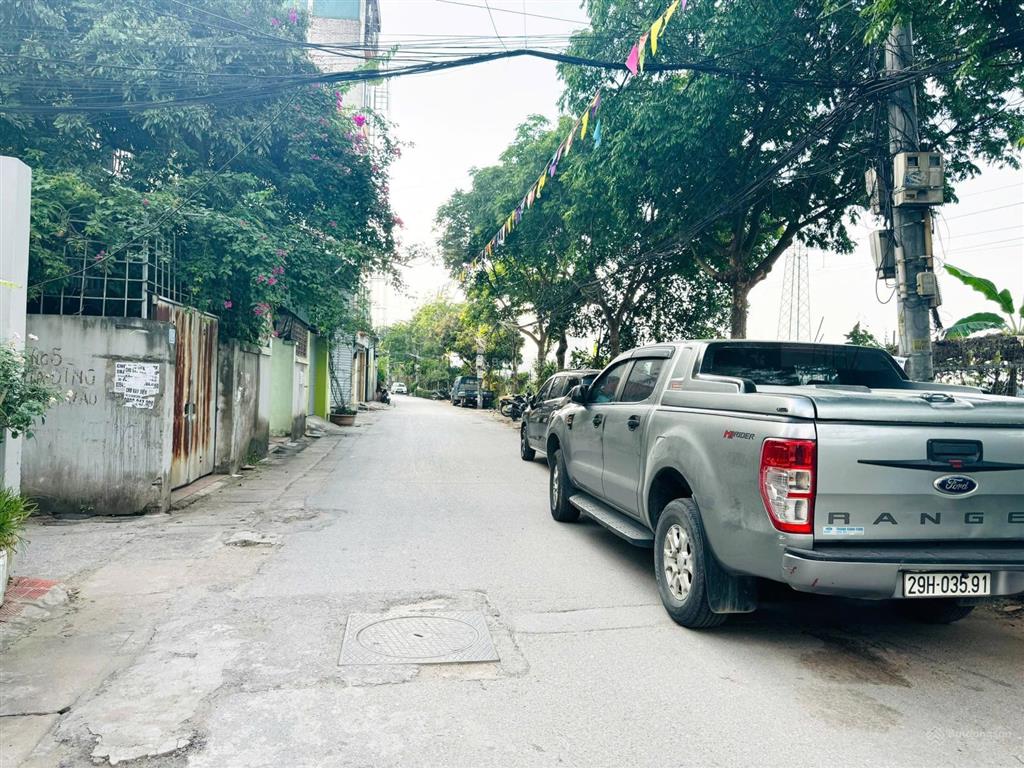 Mua đất tặng nhà biệt thự 5 tầng, lô góc, phân lô bàn cờ, vỉa, hè, ô tô tránh mặt tiền rộng thoáng