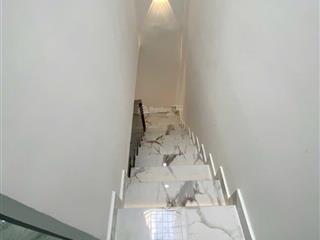 Chủ chuyển về quê sống  cần bán gấp nhà q11  giá chỉ 3 tỷ 350 triệu