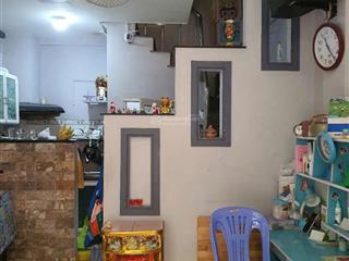 Nhà rộng gần 4 mét chỉ 4,2 tỷ ngay ngã tư hàng xanh