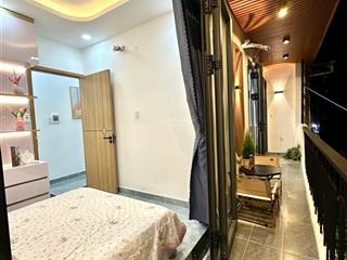 Nhà k lộ giới  có pn trệt  hxh bề ngang cực khủng