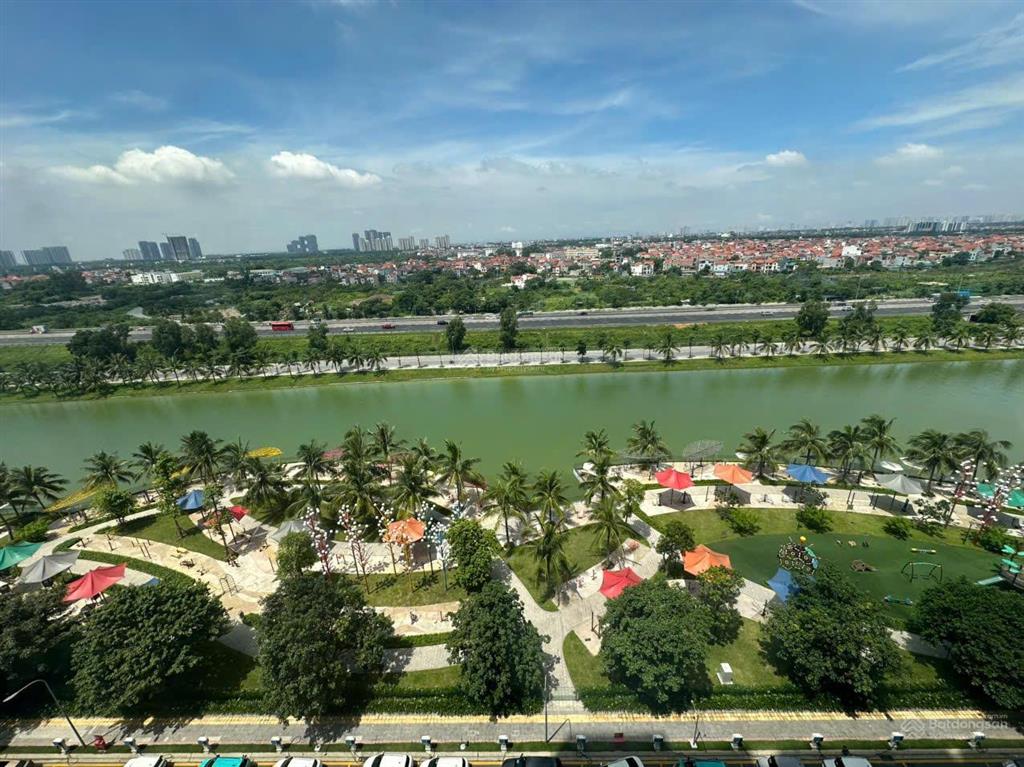 Cần tiền bán gấp căn 2n1 tầng trung,view sông san hô vip hướng tn giá 3.460 tỷ nét. full nội thất