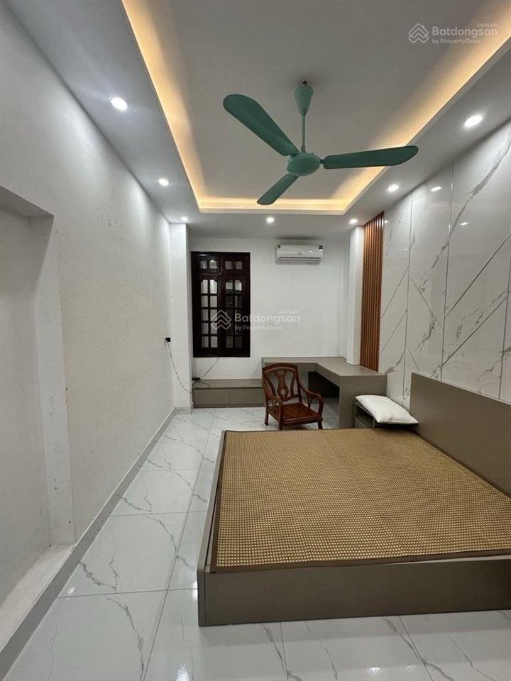 Bán nhà riêng tại phố quan nhân, 5,5 tỷ, 33 m2, 3pn, 4wc, pháp lý đầy đủ